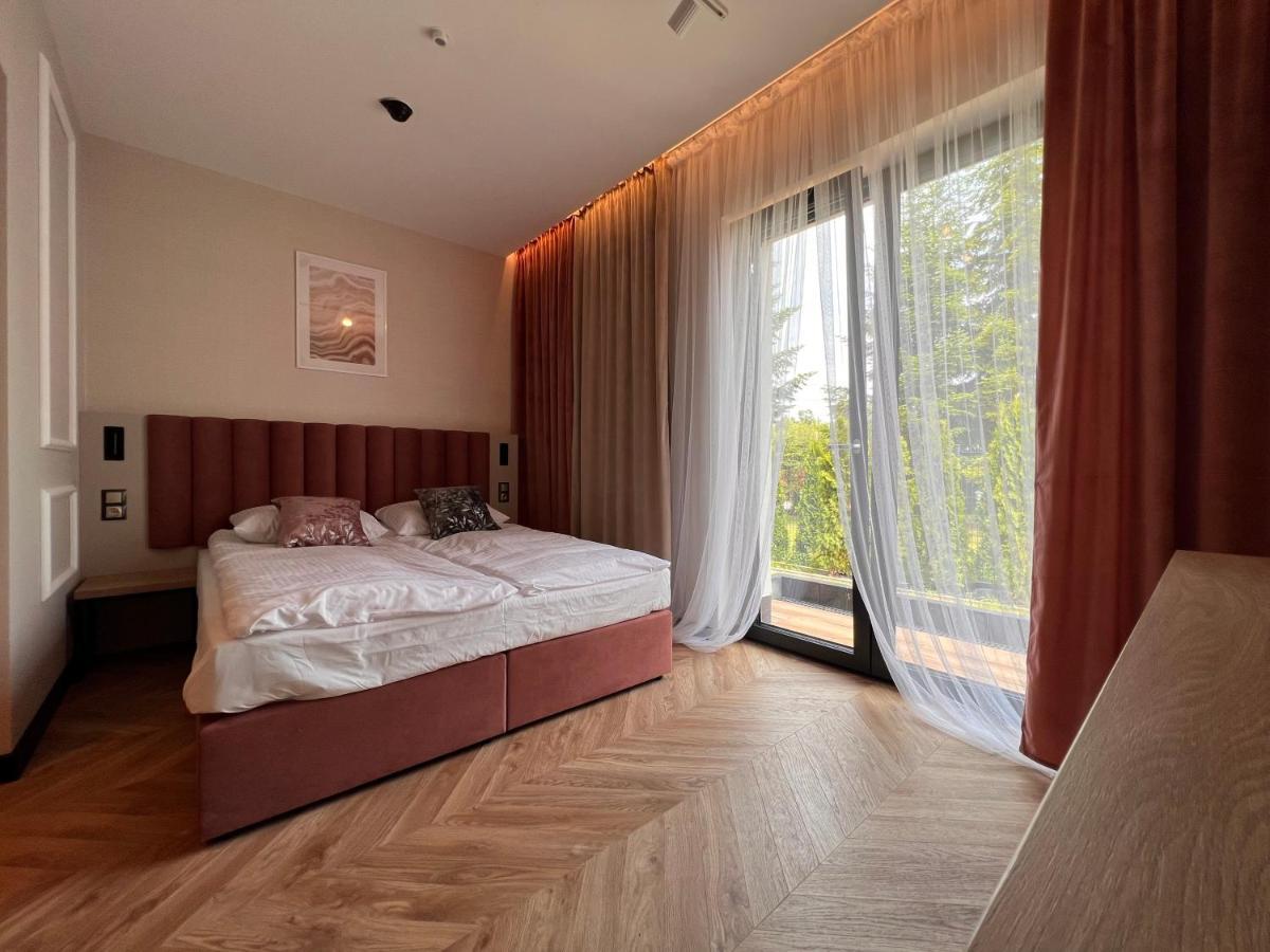 Resto Inn - Smart Apartamenty Blisko Energylandii Polwies Exterior photo